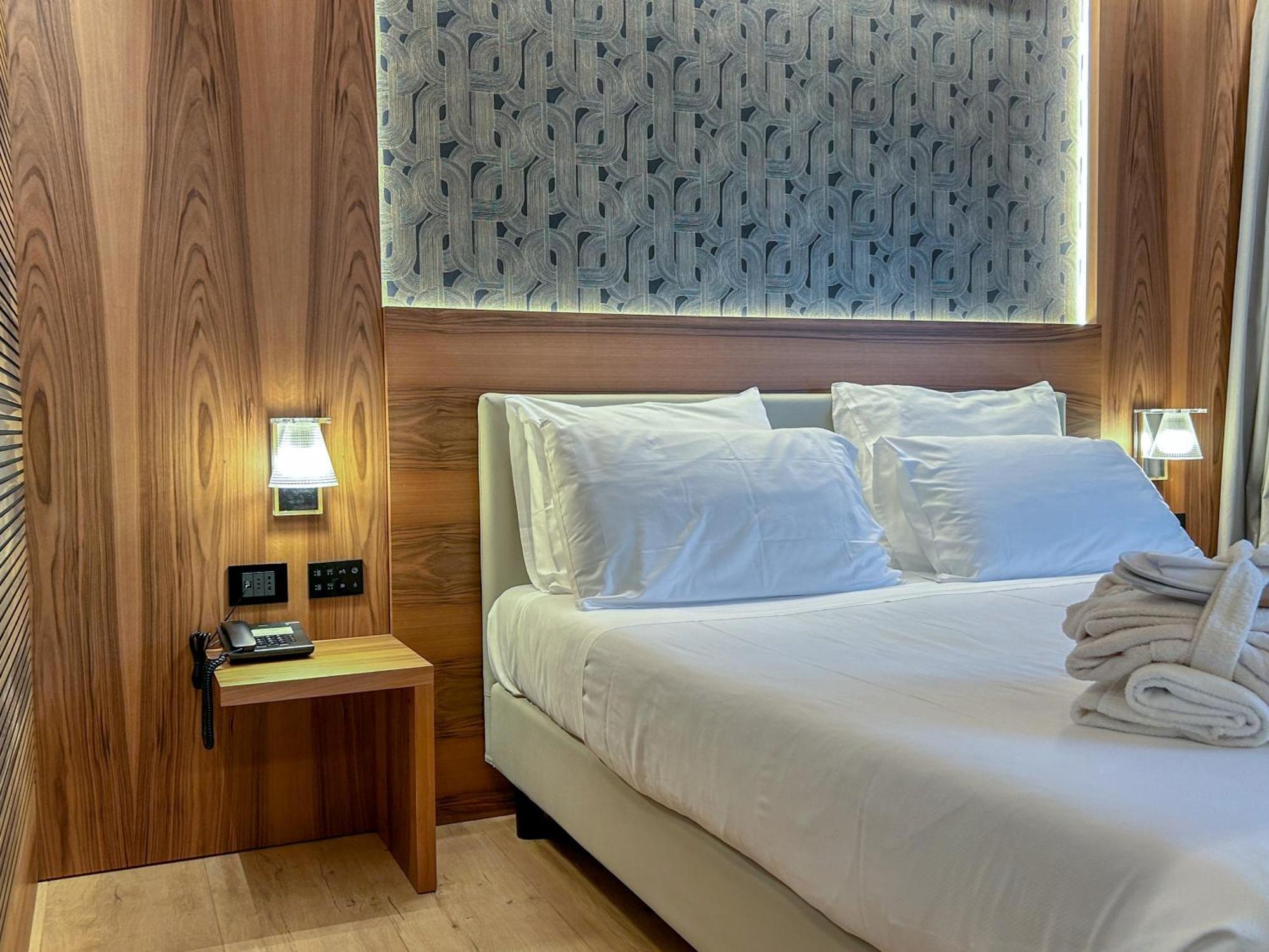 Alevic Hotel Сирмионе Экстерьер фото